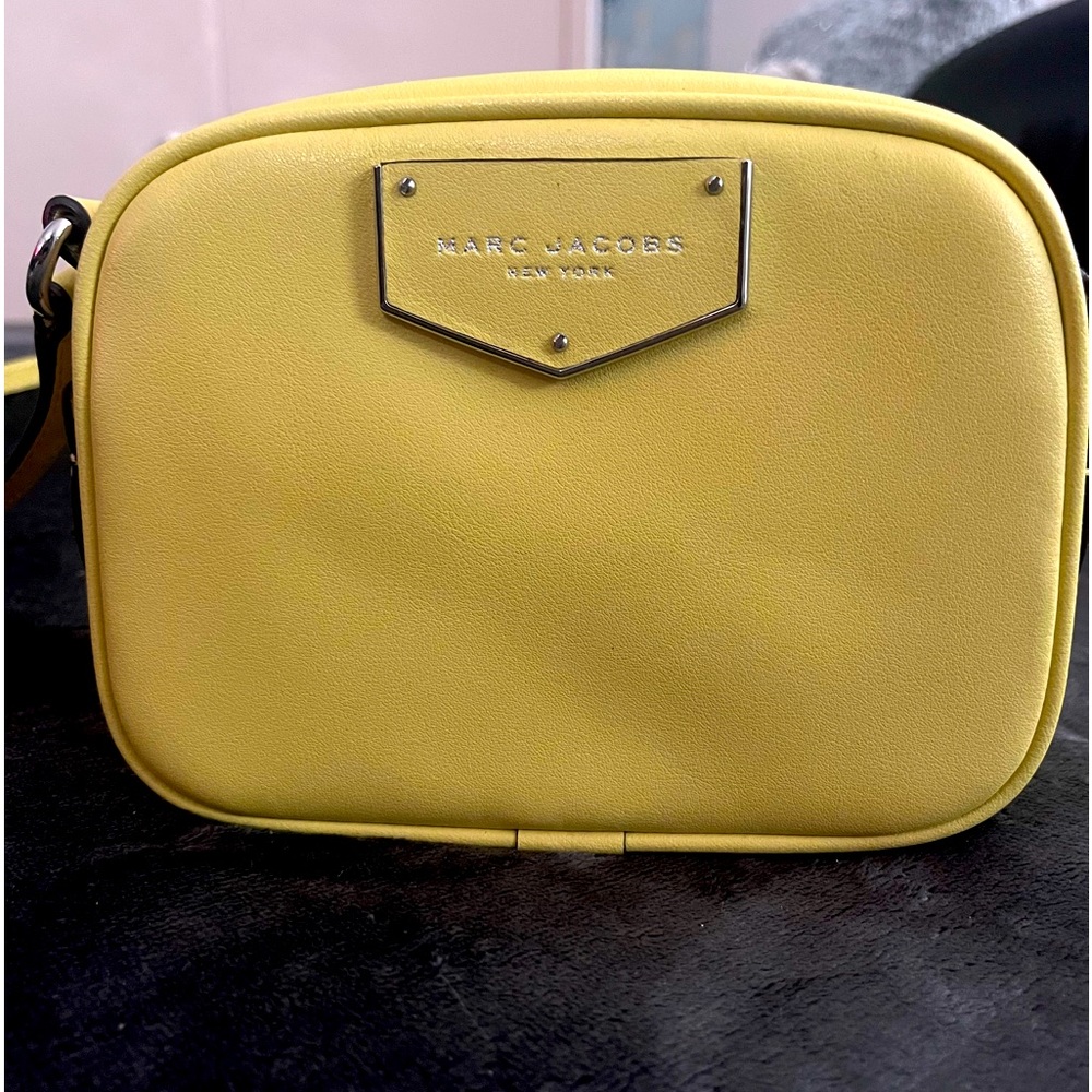 MARC JACOBS(BRAND NEW!!) NEVER WORN!!!!!!